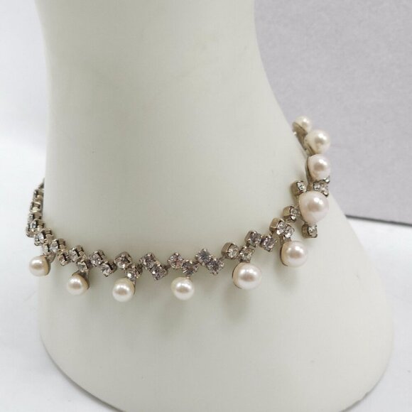 Clear Rhinestone Faux Pearl Vintage Bling Bracelet 7 inches - Picture 2 of 5